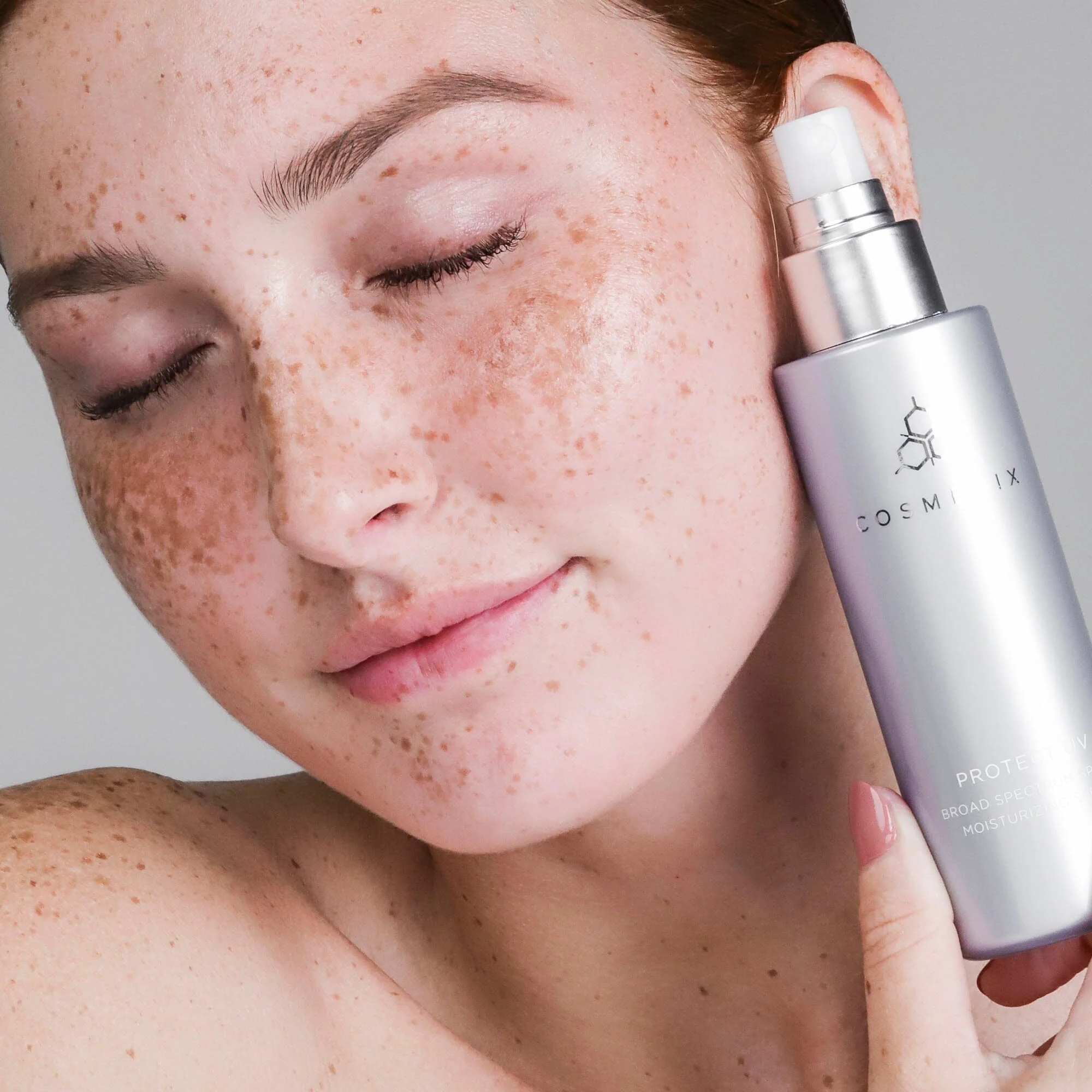 Protect UV Broad Spectrum SPF 30 Moisturizing Spray - Image 4