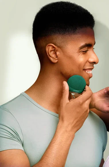 Foreo LUNA 4 Go Travel Cleansing Device - Image 3